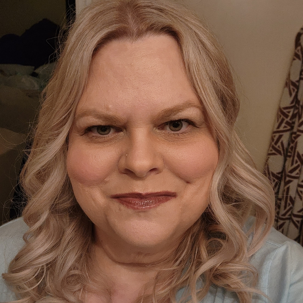 Meet your Posher, Stacy